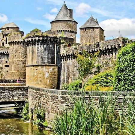 Appartement Avec Vue Fougères Kültér fotó