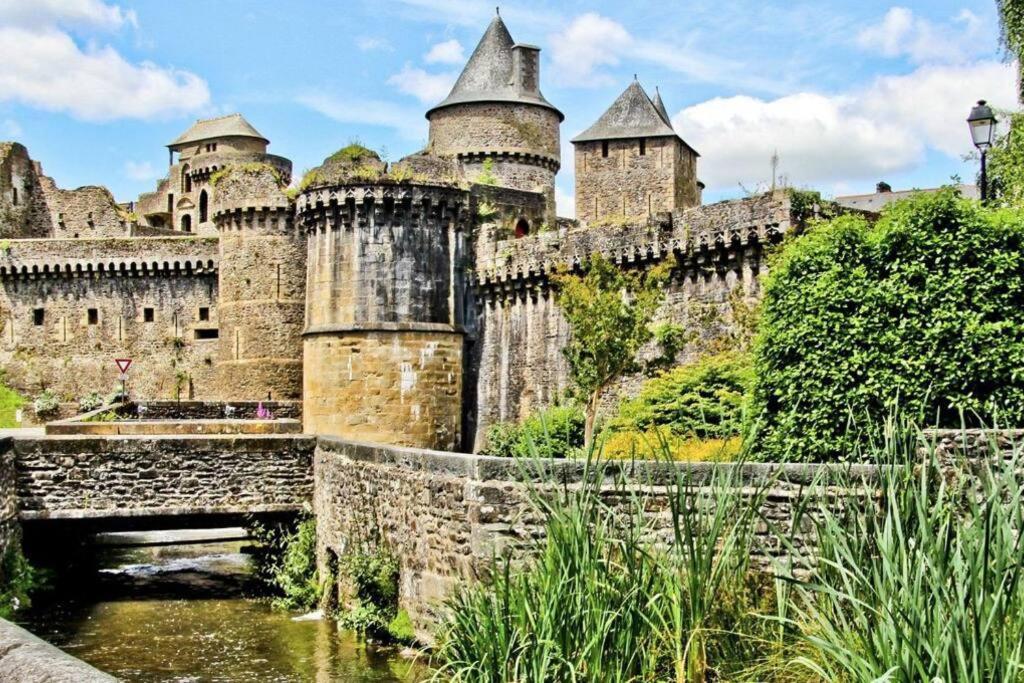 Appartement Avec Vue Fougères Kültér fotó